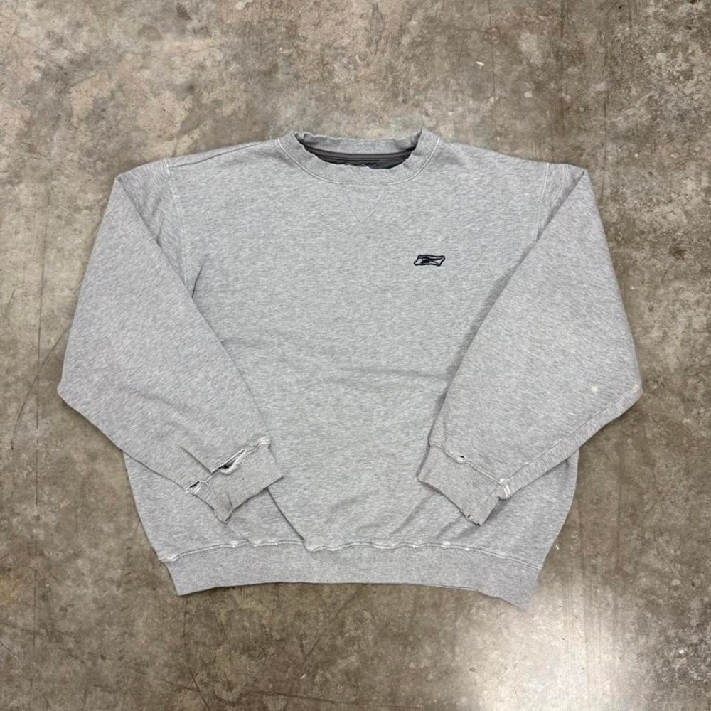 Vintage Reebok Gray Embroidered Distressed‎ Crewneck Sweatshirt Size L